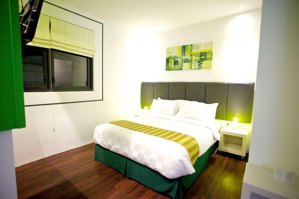 Arbor Biz Hotel Макасар Екстер'єр фото