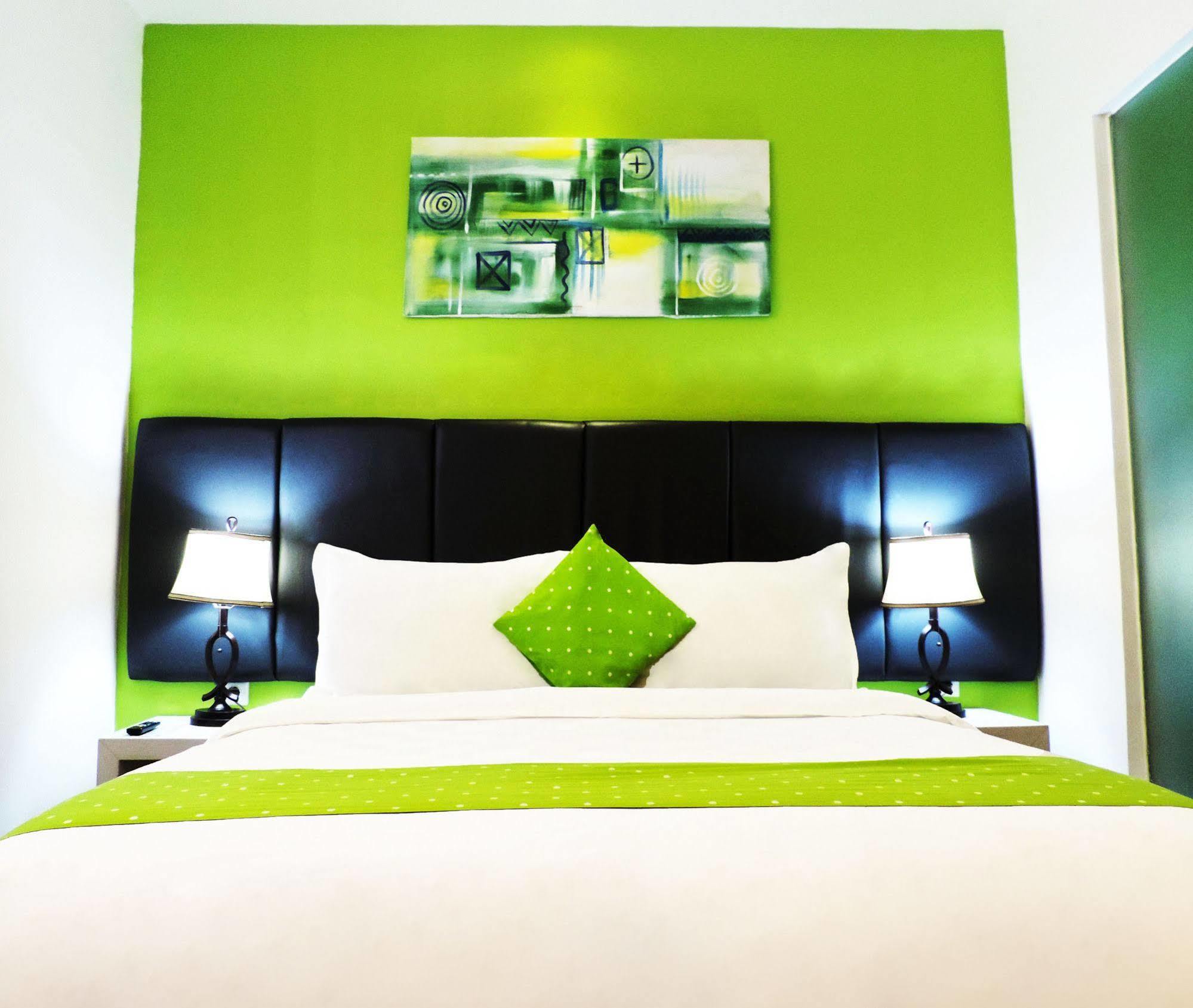 Arbor Biz Hotel Макасар Екстер'єр фото