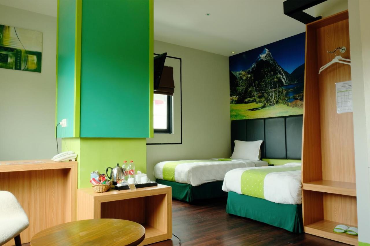 Arbor Biz Hotel Макасар Екстер'єр фото